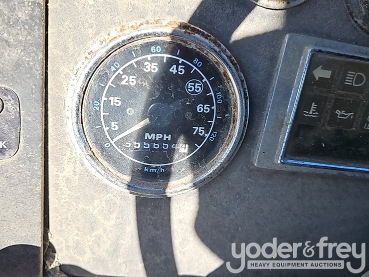 1988-ford-lt8000-image-39