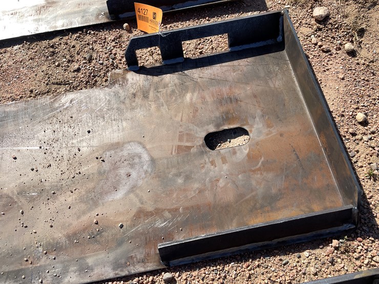 #4127-•-universal-adaptor-plate-image-2