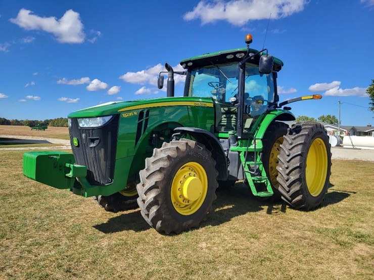 2011-john-deere-8235r-image-7