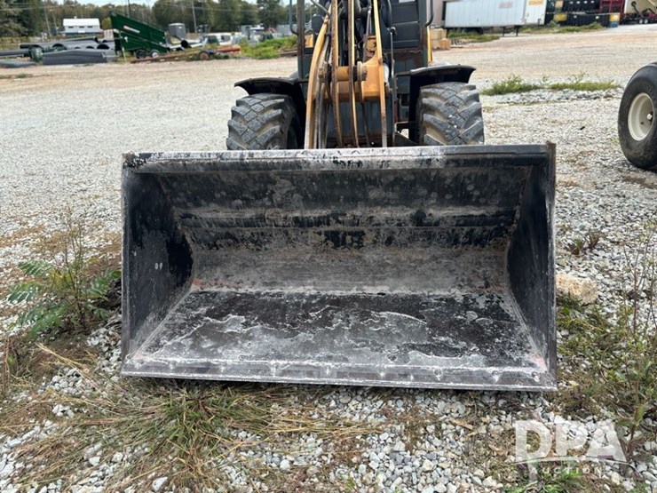 2018-gehl-750-image-8