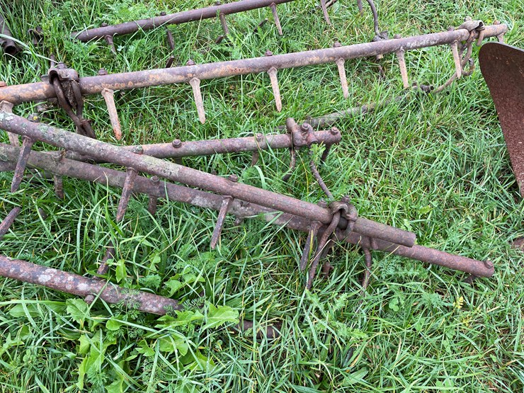 #8142-•-misc-drag-sections-image-5