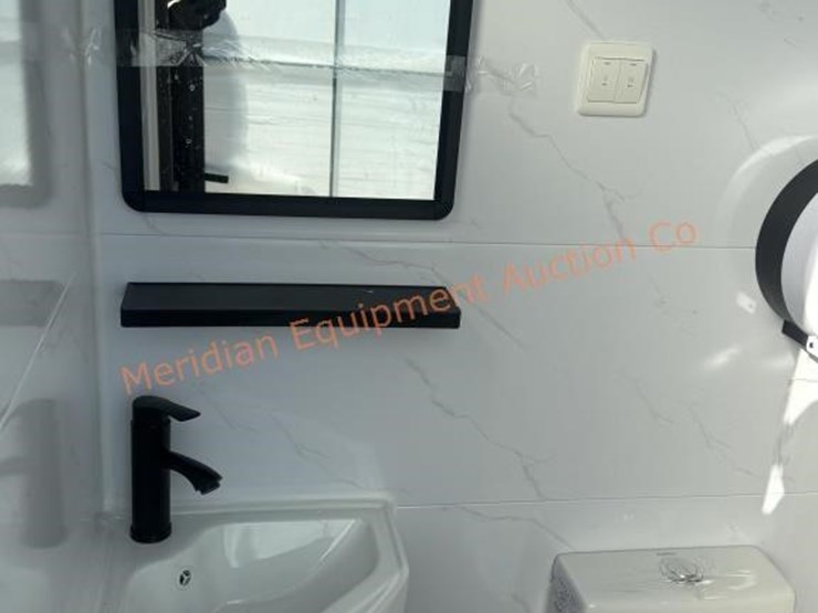 aboss-portable-bathoom-w/-shower-image-18