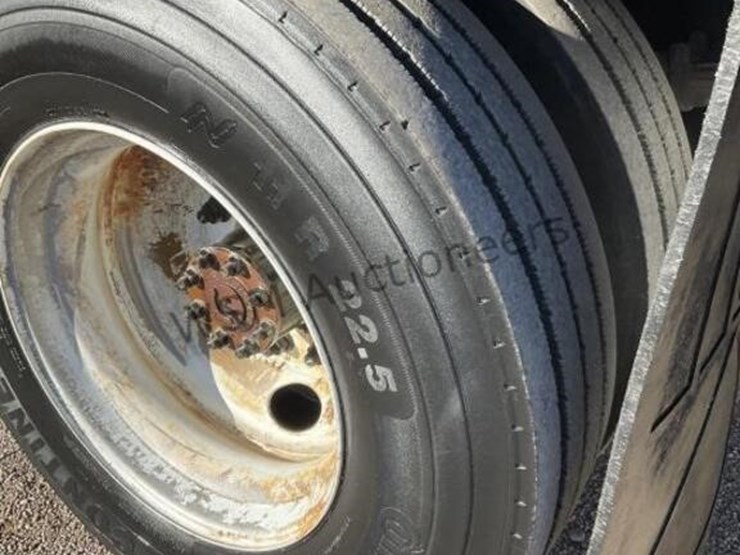 2014-international-4300lp-spray-truck-image-8