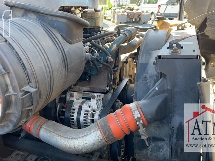 2005-international-durastar-4300-image-14