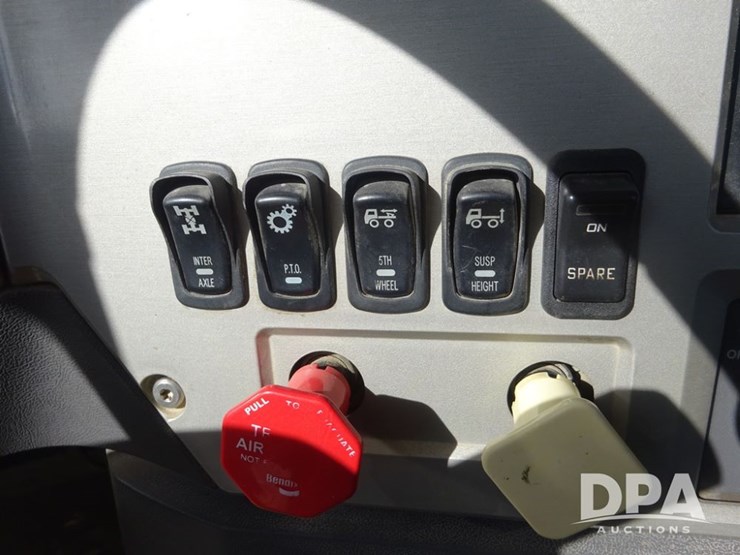 2014-mack-pinnacle-truck-(pz13988,-unit-239)-image-99