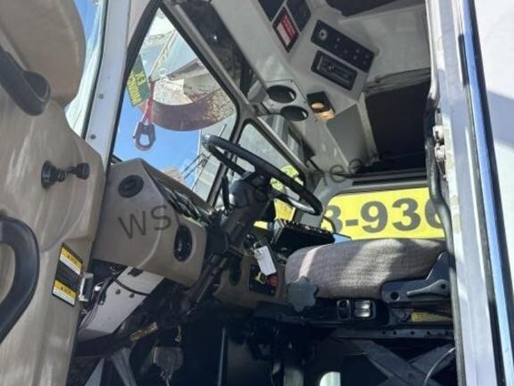 oshkosh-f2146-image-35