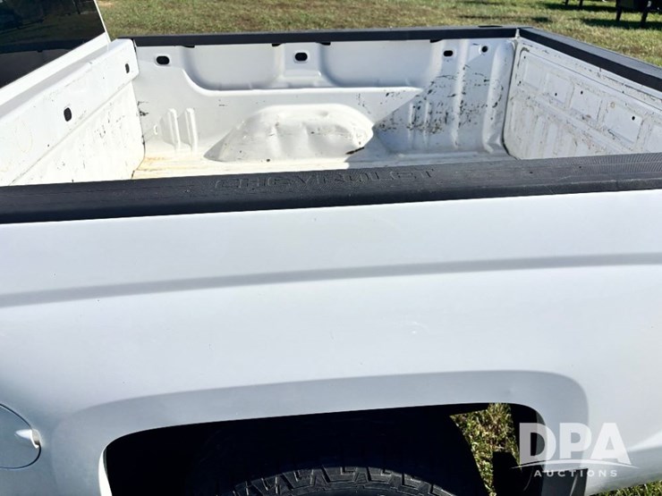 2018-chevrolet-silverado-image-24