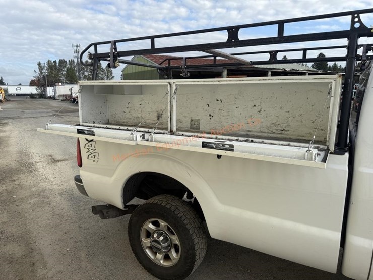 2015-ford-f350-xlt-image-28