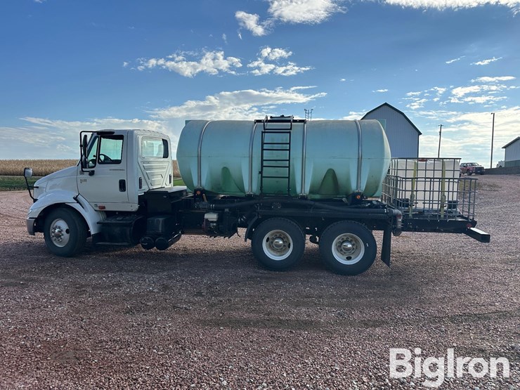 2005-international-8600-image-8