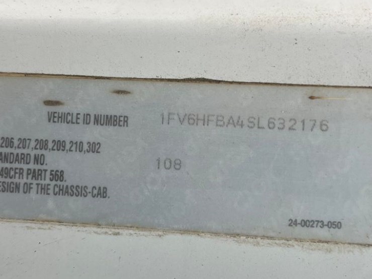 1995-freightliner-fl70-image-77