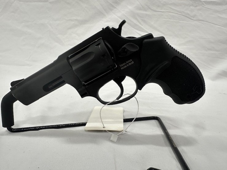 #2025-00067-•-taurus-942m-revolver-image-11