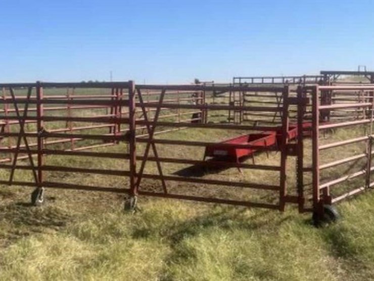 diamond-w-wheel-corral-image-8