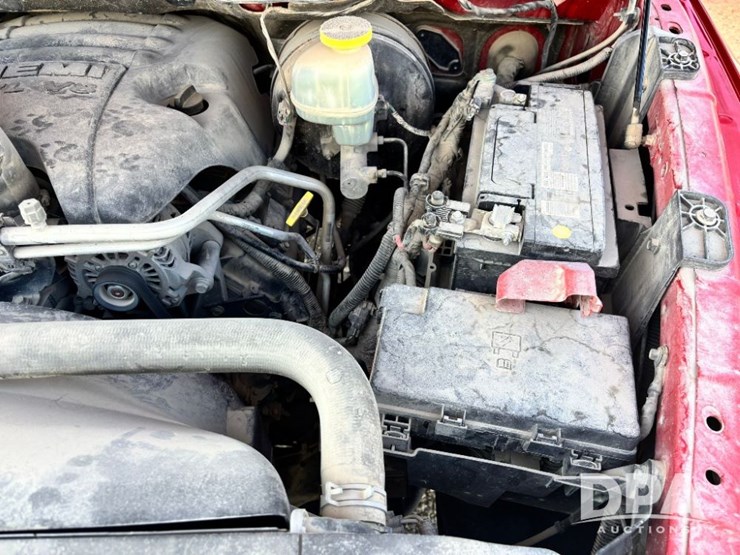 2017-ram-1500-slt-image-54