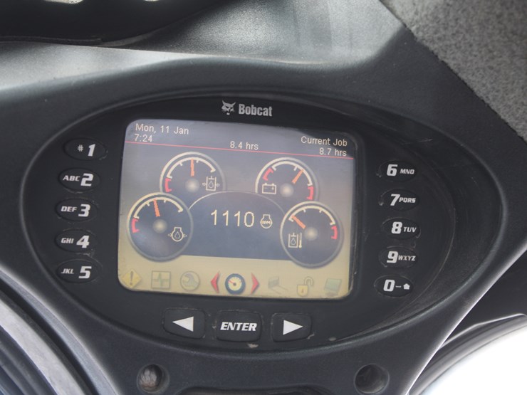 bobcat-t870-image-61