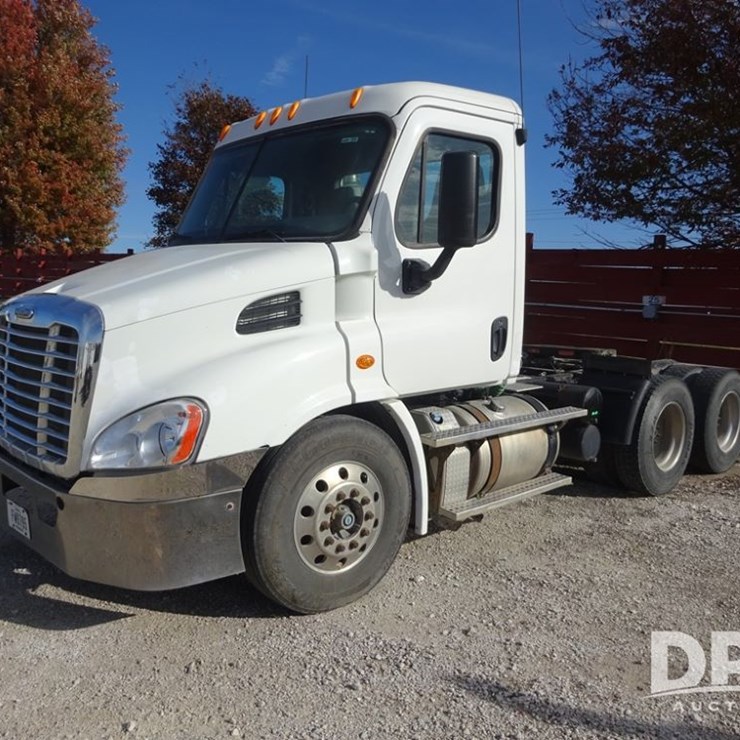 2018 Freightliner Cascadia Day Cab Truck (PZ13986, Unit 405)