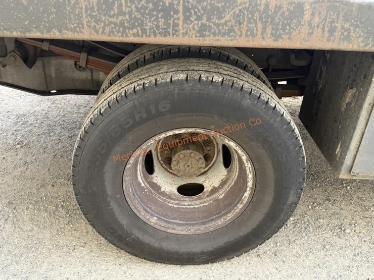 2004-ford-f350-image-24