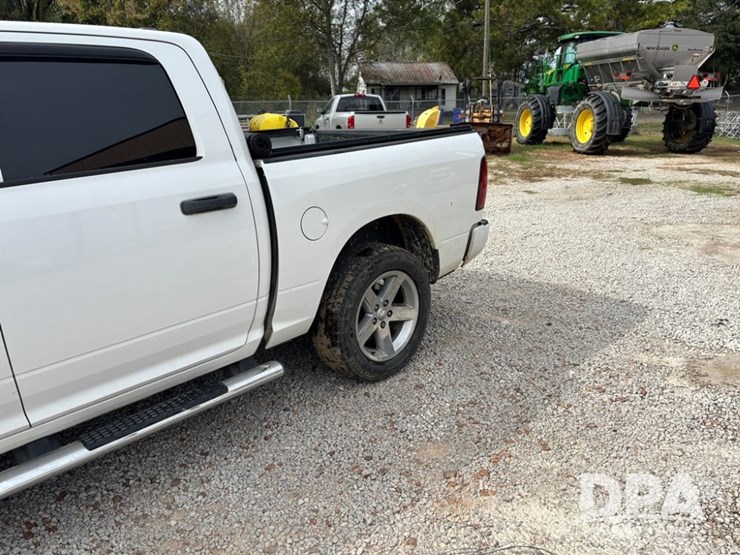 2013-dodge-ram-1500-image-15