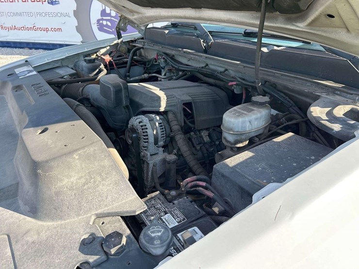 2012-chevrolet-silverado-2500-image-7