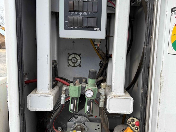 2007-ford-f550-image-7