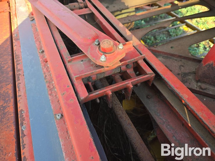 new-holland-268-image-12