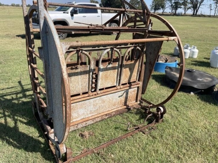 filson-calf-table-image-4