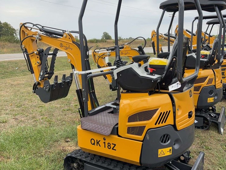 mini-excavator-qk18z-image-2