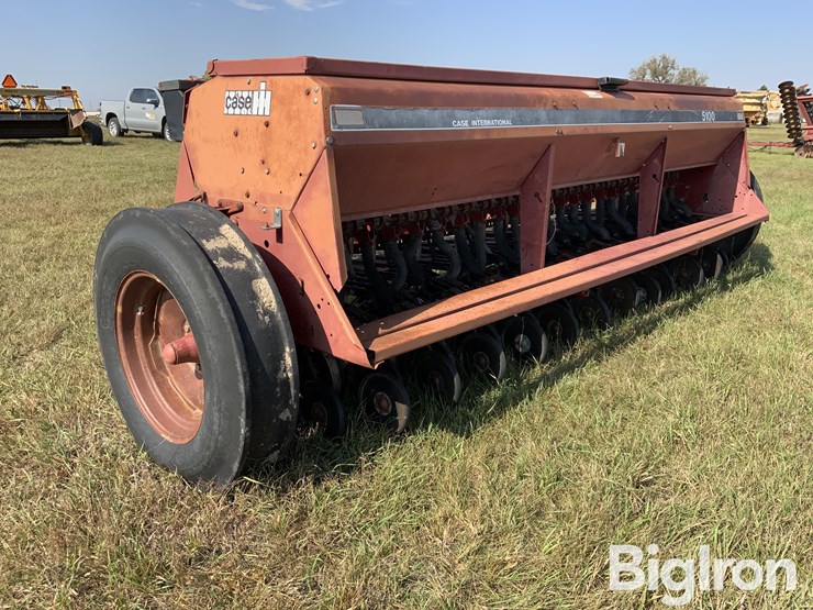 case-ih-5100-image-7