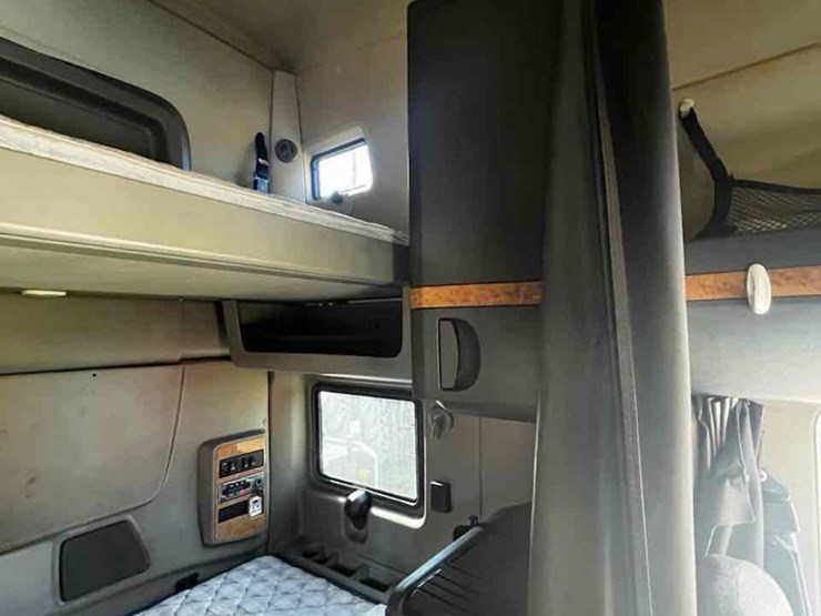 2016-international-prostar-image-15