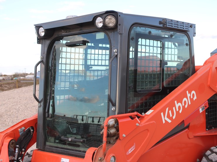 2023-kubota-ssv75-image-19