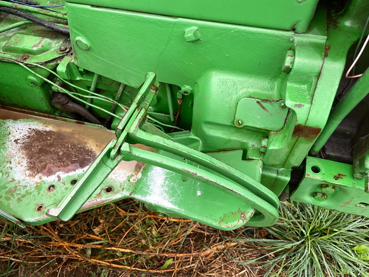 john-deere-3010-image-39