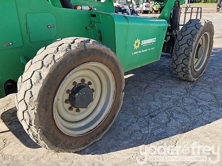 2016-sky-trak-6036-image-11