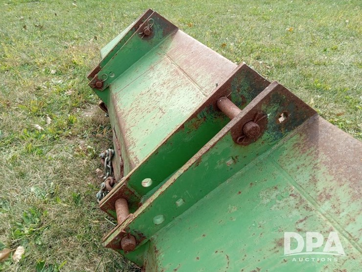 john-deere-loader-bucket-(cg410)-image-4