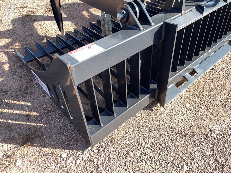 #4084-•-84"-skeletal-rock-grapple-bucket-attachment-image-4