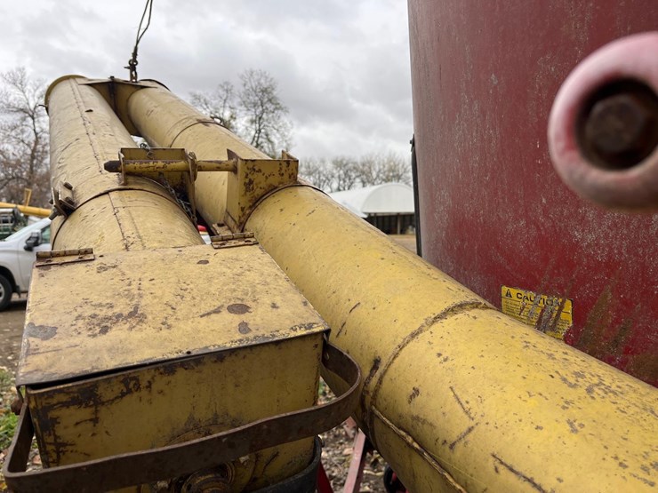 new-holland-354-image-15