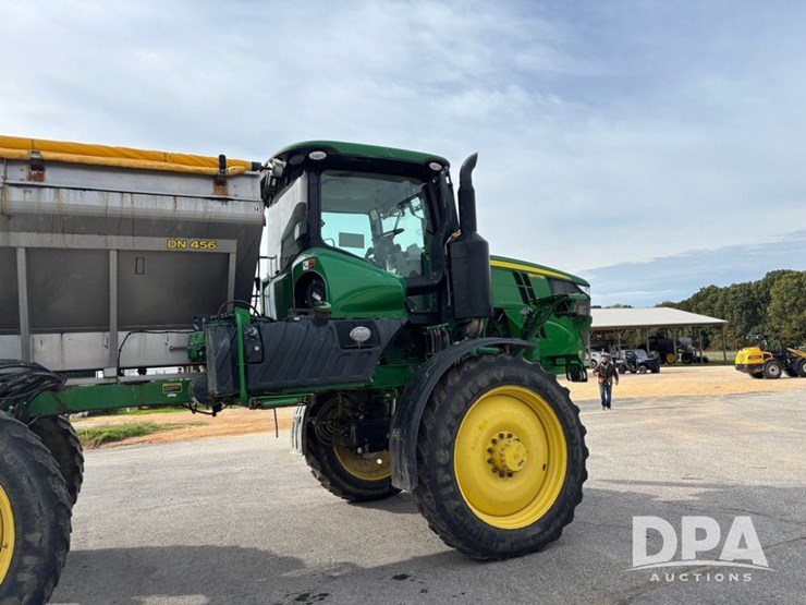 2019-john-deere-r4038-image-10