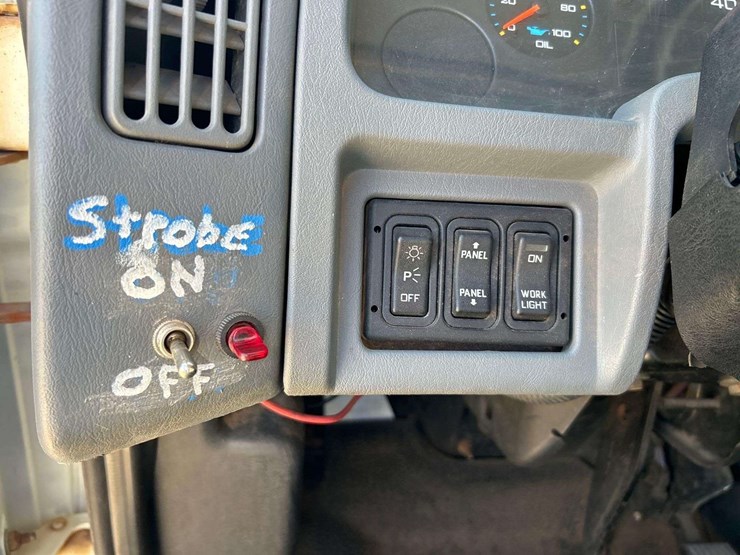 2005-international-durastar-4300-image-14