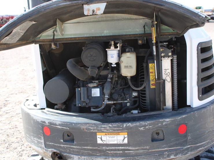 2016-bobcat-e32i-image-38