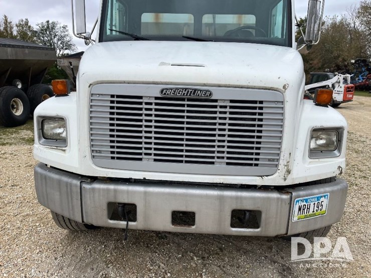 1995-freightliner-fl70-image-20