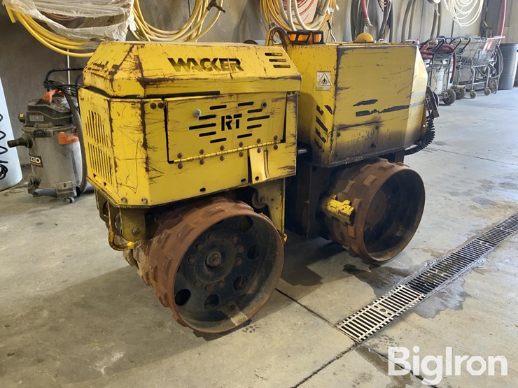 wacker-neuson-rt820-image-1