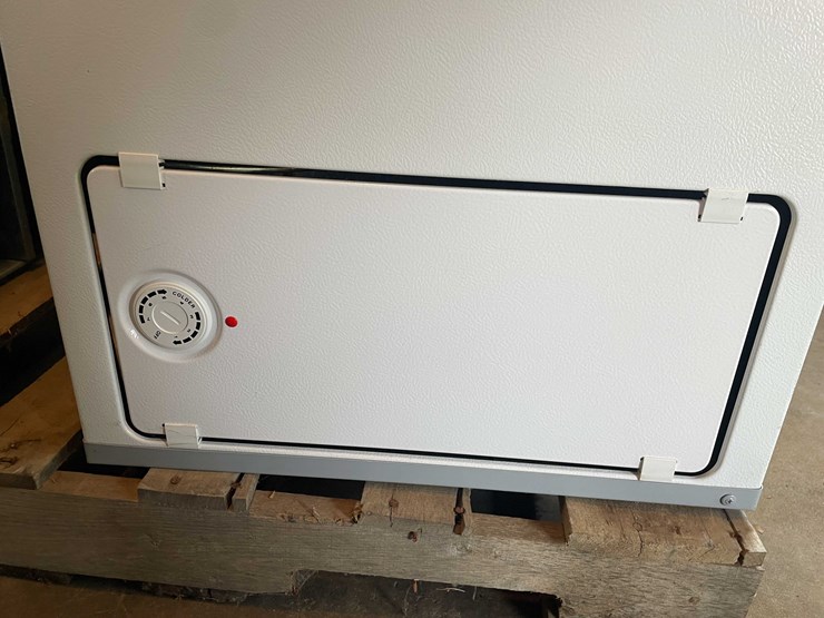 #6619-•-chest-freezer-image-20