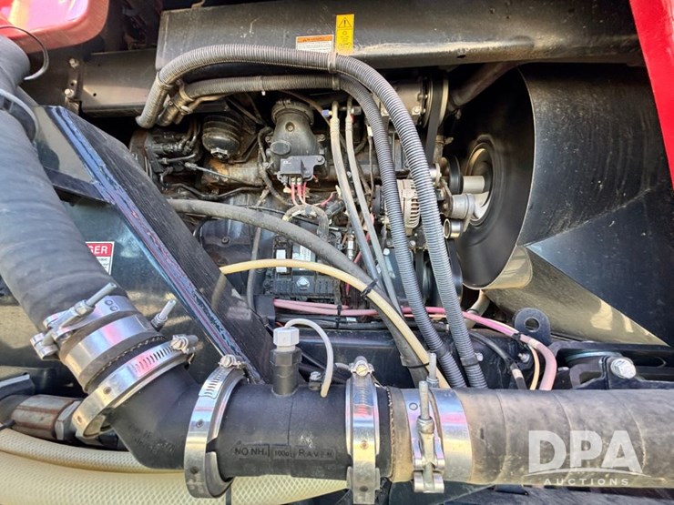 2020-case-ih-patriot-4440-image-55