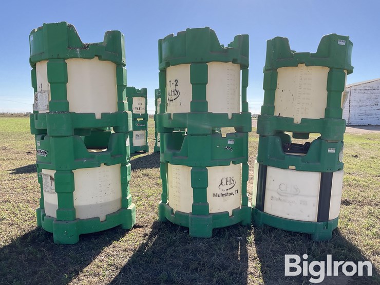 monsanto-120-gallon-liquid-fertilizer-poly-shuttles-image-4