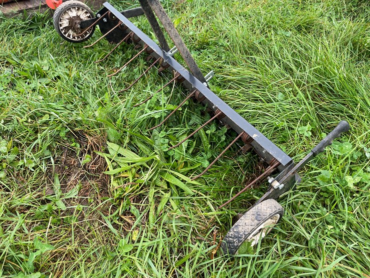 #8124-•-lawn-aerator-image-8