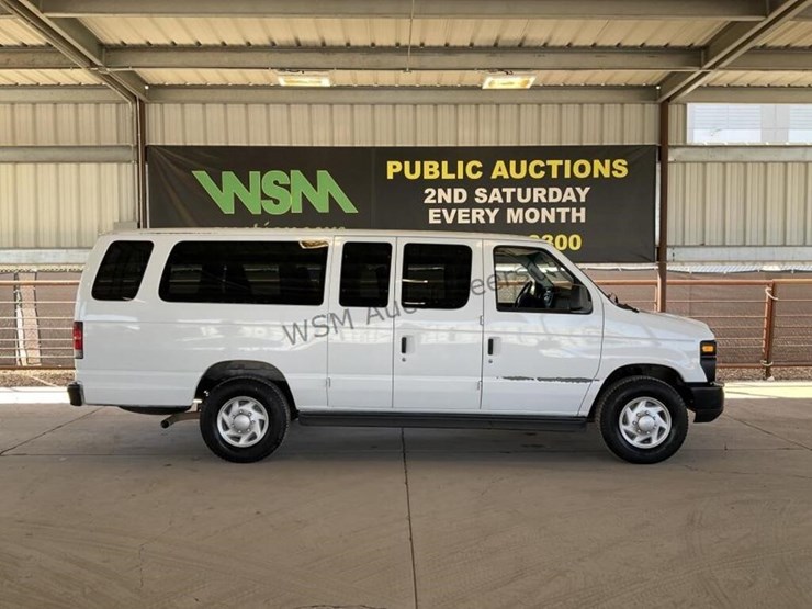 2009-ford-e350-image-1