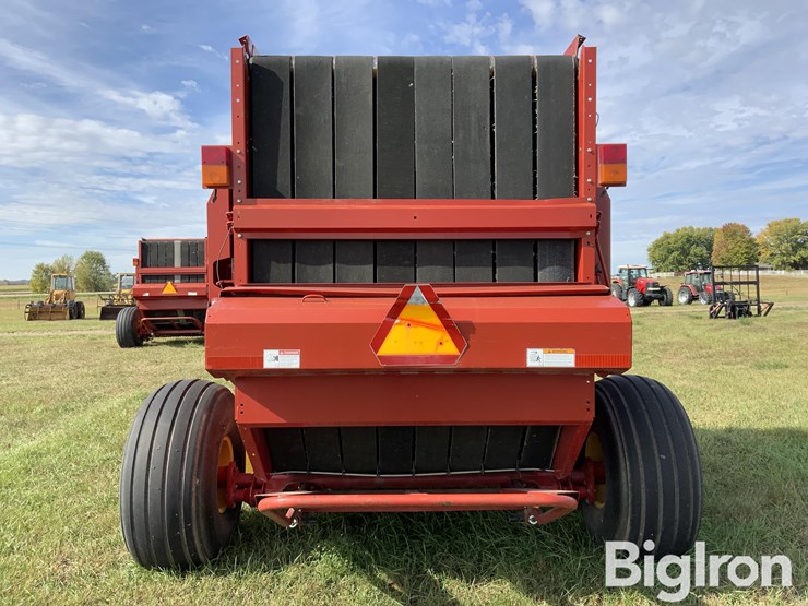 2013-new-holland-br7090-image-6