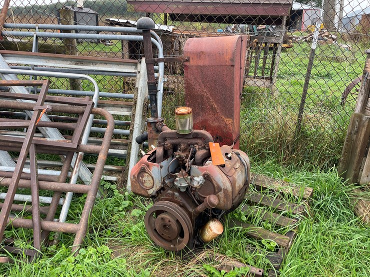 #9614-•-wisconsin-4-cylinder-engine-image-1