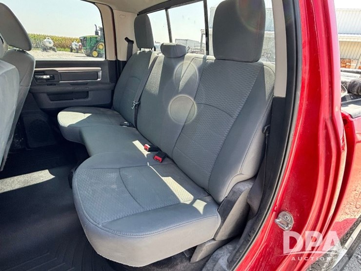 2017-ram-1500-slt-image-72