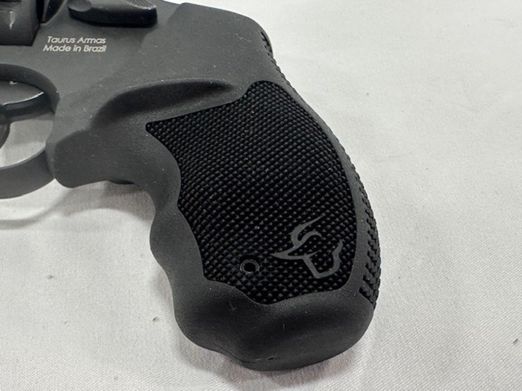 #2025-00067-•-taurus-942m-revolver-image-43