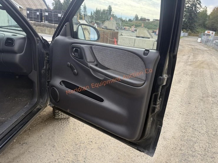 1999-dodge-dakota-image-19