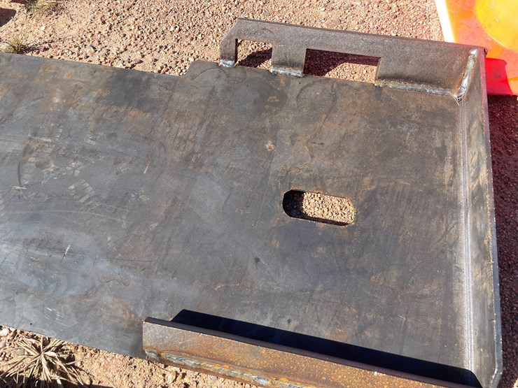 #4131-•-universal-adaptor-plate-image-2